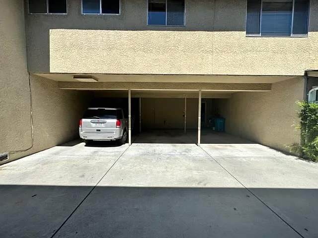 332 Carriage Dr #2 — Photo 14