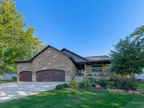 249 Easy St, Somonauk, IL 60552