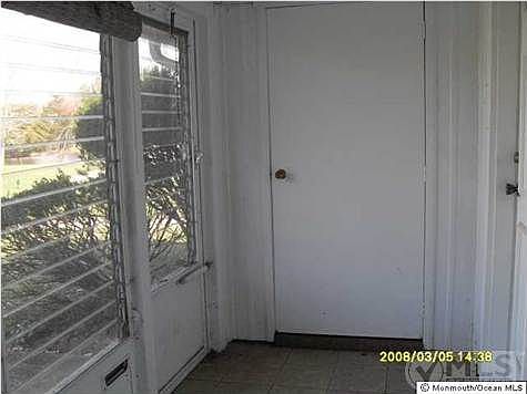 5th image of 365A Chesterfield Ct