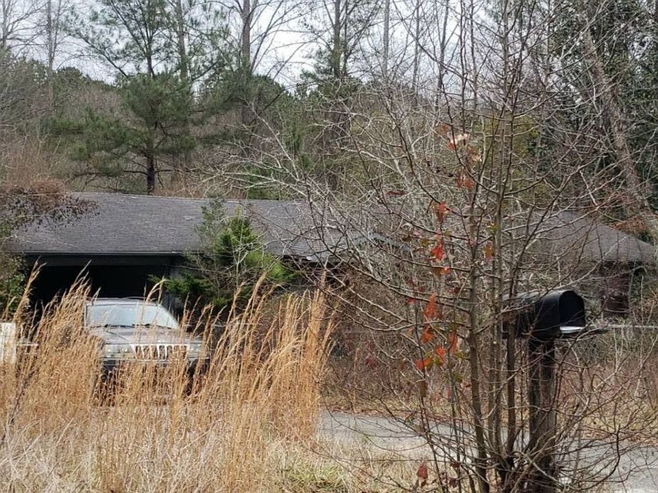 2nd image of 2945 Valley View Dr