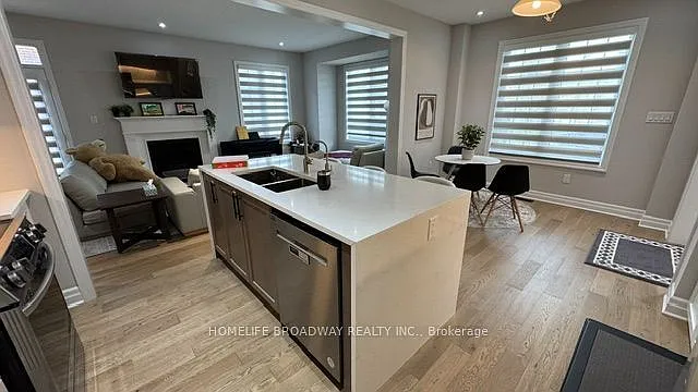 4 bed, $4,300 — Photo 4