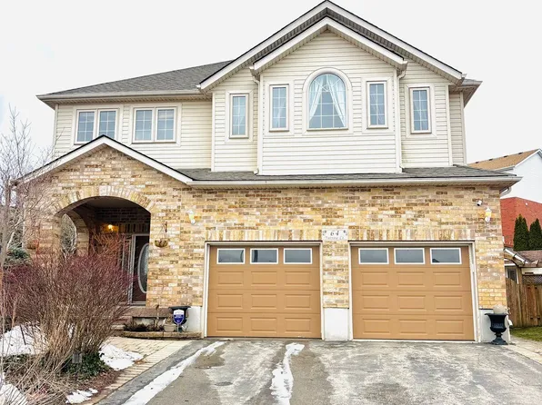 64 Yarrow Ct, Kitchener, ON N2E 4C4