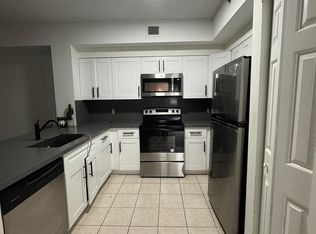 8000 N Nob Hill Rd APT 104, Fort Lauderdale, FL 33321
