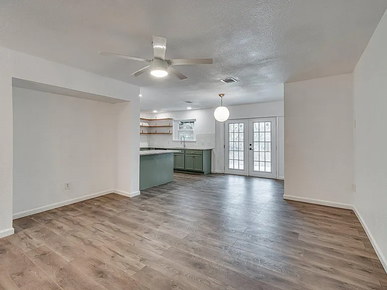 2110 Aggie Dr — Photo 1