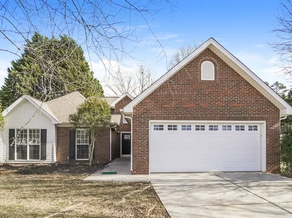 611 Pepper Ann Ln, Matthews, NC 28104