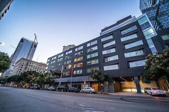 1st image of 901 S Flower St #700