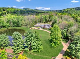 53 Douglass Ave, Bernardsville, NJ 07924