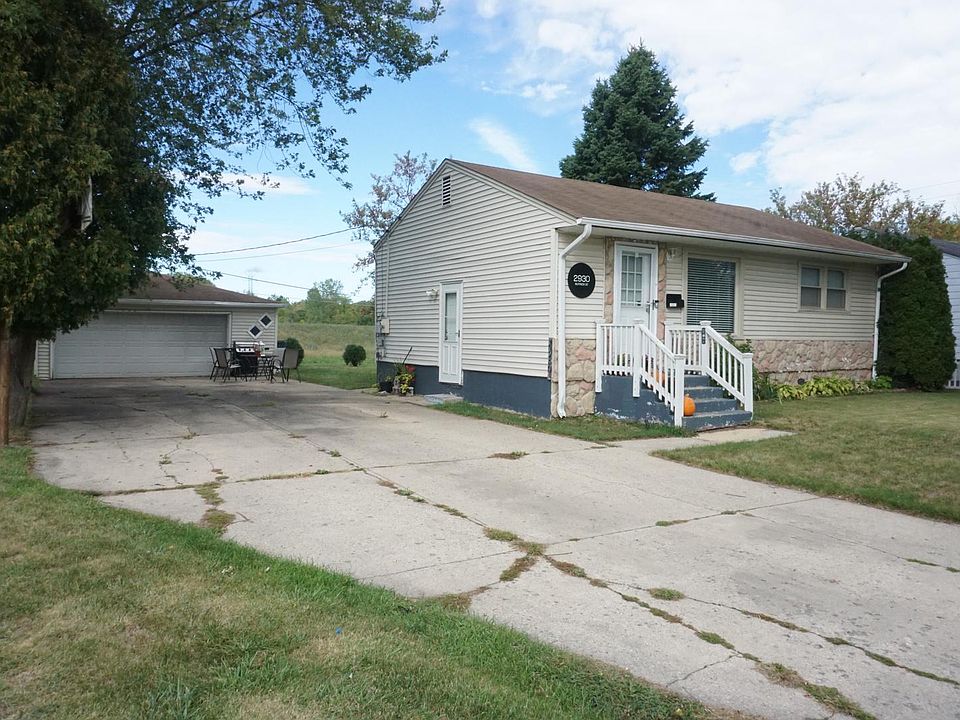 1st image of 2930 N Butrick St