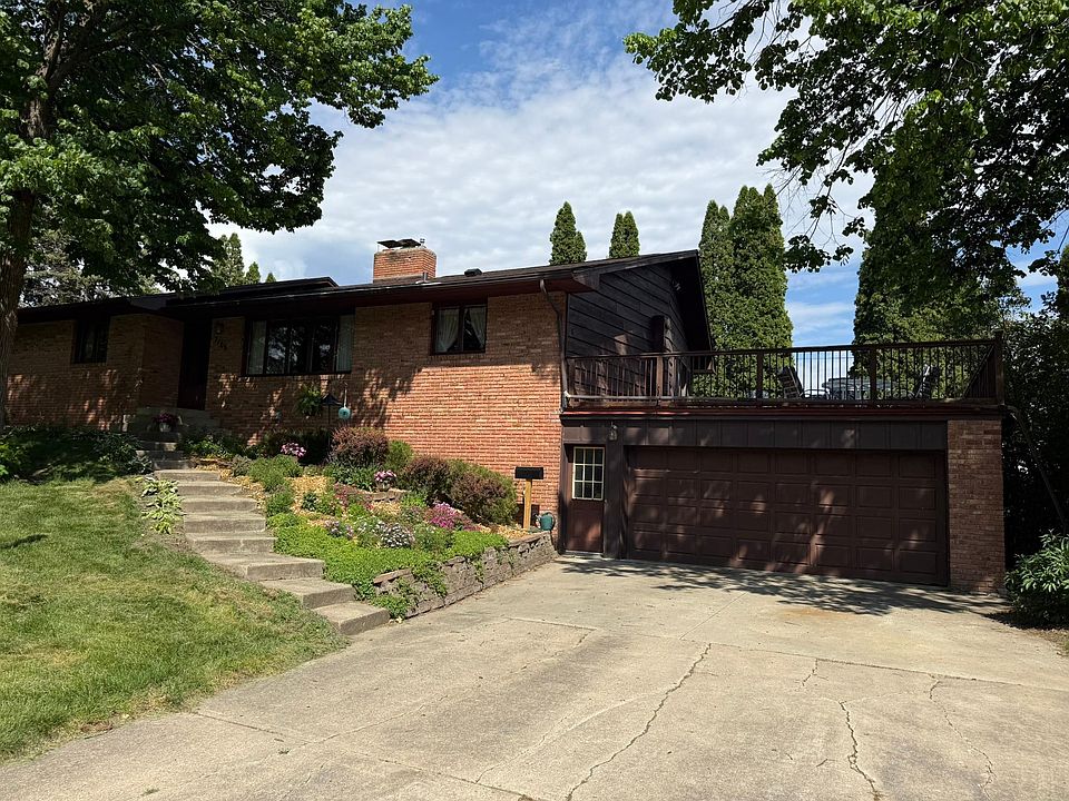 1st image of 2105 Linn Dr