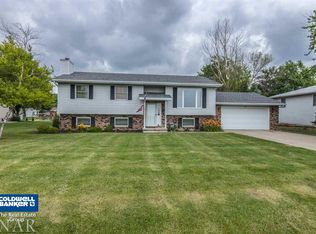607 N Broadway St, Hudson, IL