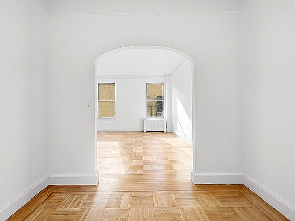 5th image of 318 W 100th St APT 7D