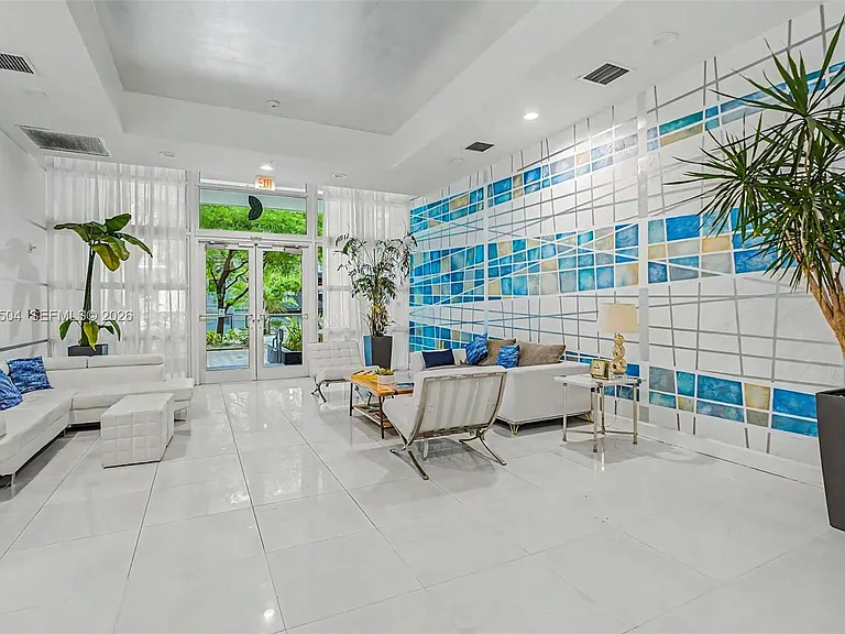 1723 SW 2nd Ave #607 — Photo 32