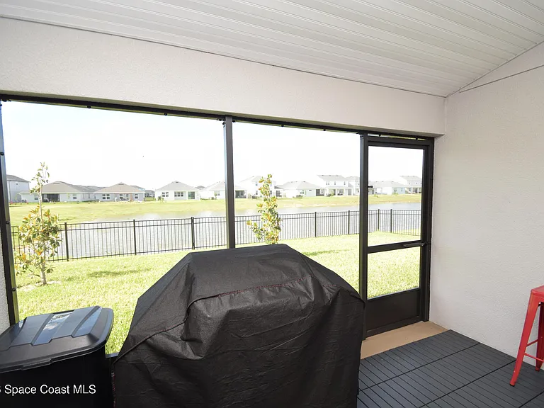 2585 Roygaris St NW — Photo 26