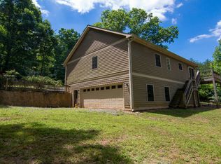 218 Meadowood Ln, Blue Ridge, GA 30513