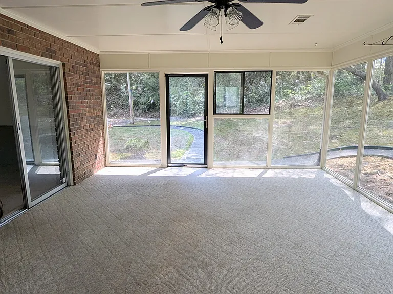 34 E Kenora Dr SW — Photo 21