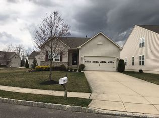 105 Hearthstone Dr, Berlin, NJ 08009