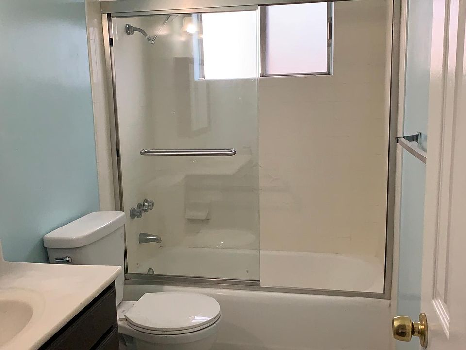 2nd image of 514 W Riggin St APT B