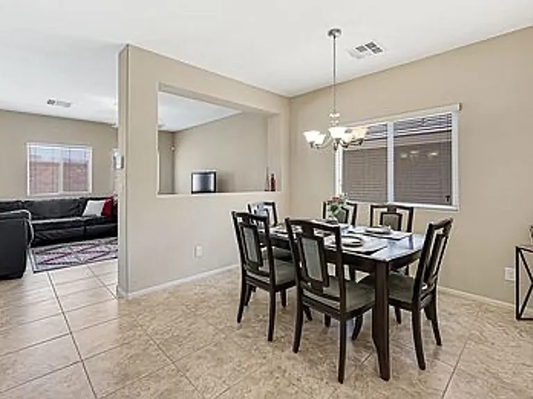 9122 Island Wolf Ave — Photo 5