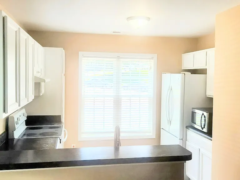 6001 Mullens Dr — Photo 4