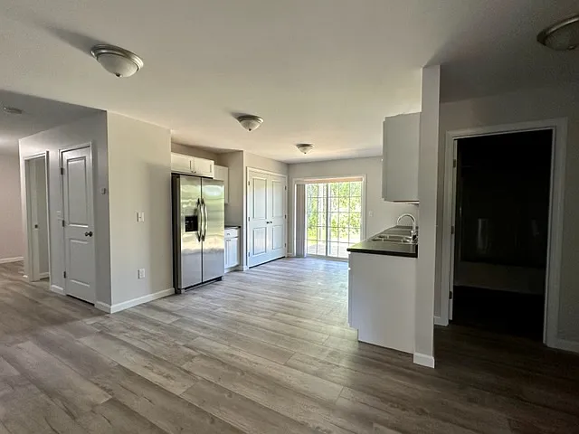 6 Maxton Drive - 6 — Photo 2