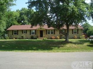 310 Peggy Dr, Cedar Hill, TN 37032