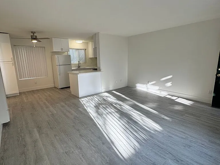 4445 Fanuel St #7 — Photo 2