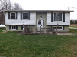 1154 Albright McKay Rd, Hubbard, OH 44425