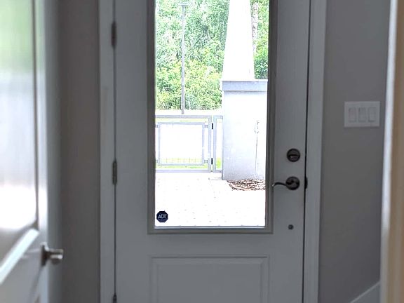 5th image of 8989 Laureate Blvd