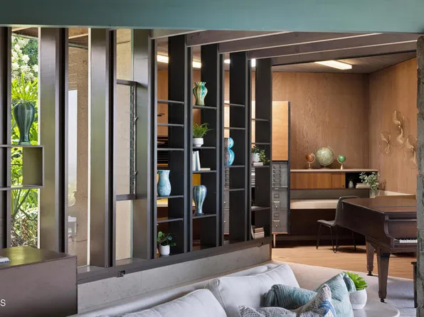 2973 Meyerloa Ln, Pasadena, CA 91107