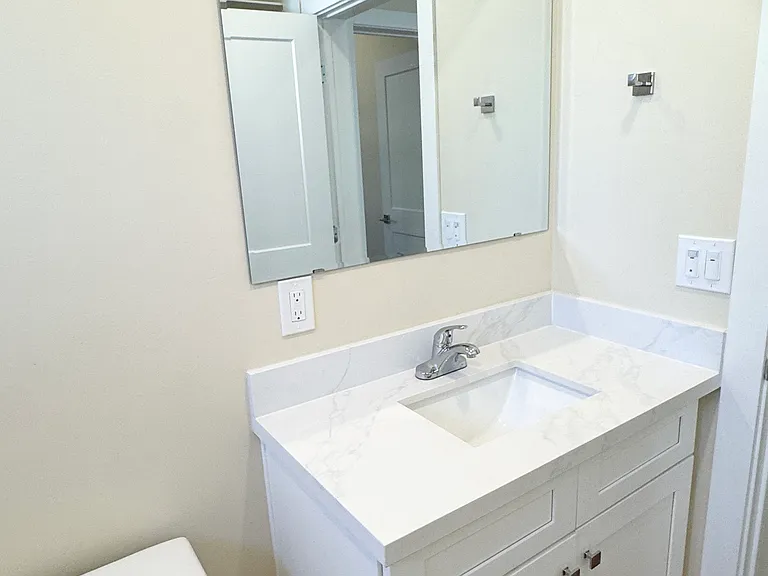 2212 Opera Aly — Photo 18