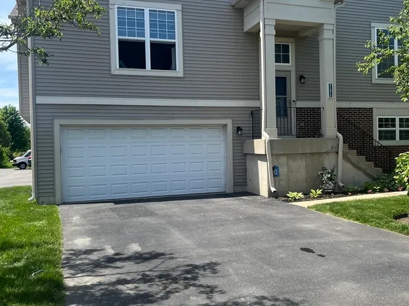 31672 Tall Grass Ct, McHenry, IL 60051