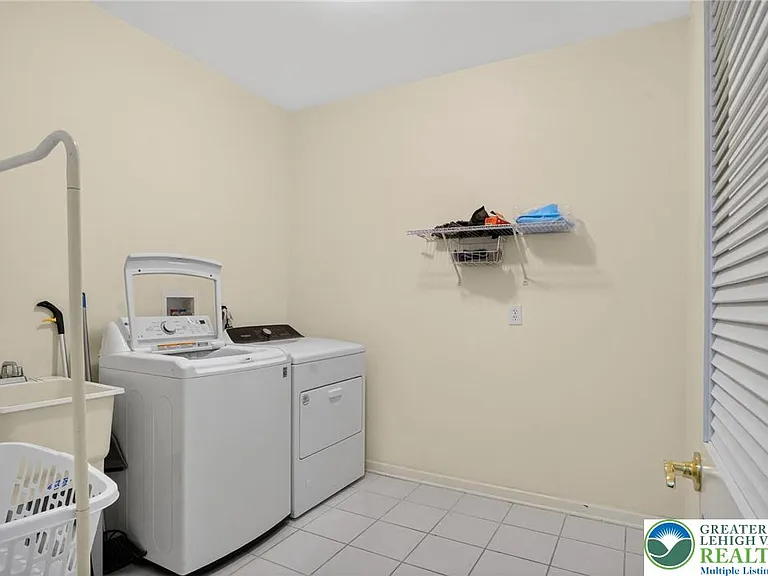 560 Quaker Ridge Ter — Photo 20