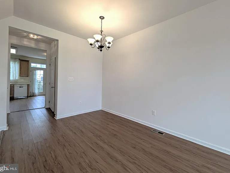 25015 Riding Center Dr — Photo 14