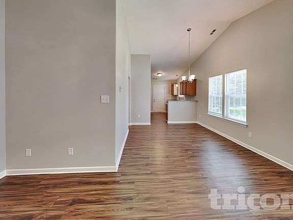 2nd image of 2856 Oasis Ln