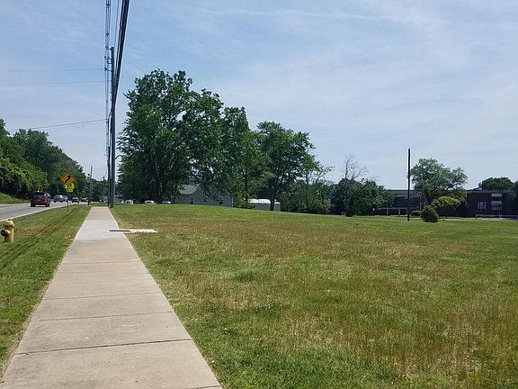 3rd image of 7721 Saint Andrews Church Rd