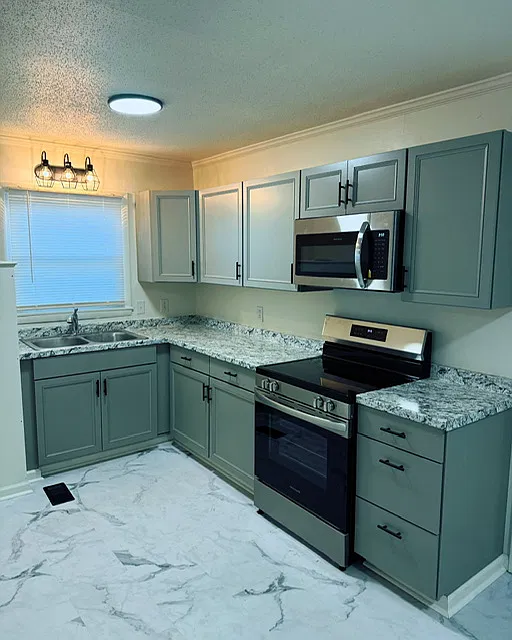 3 bed, 857 sqft, $1,075 — Photo 3