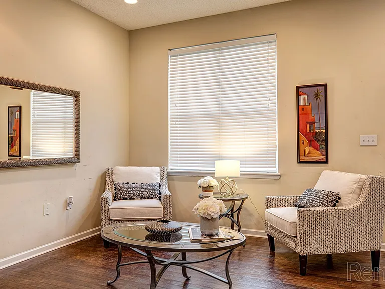 Towne at Lakewood Heights — Photo 33