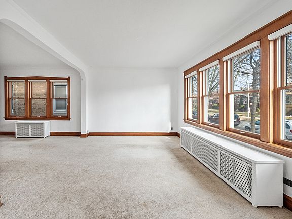 4th image of 3102 N 78th Ave