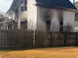 18 Almy St, Lincoln, RI 02865