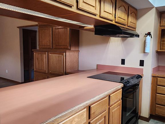 kitchen breakfast bar