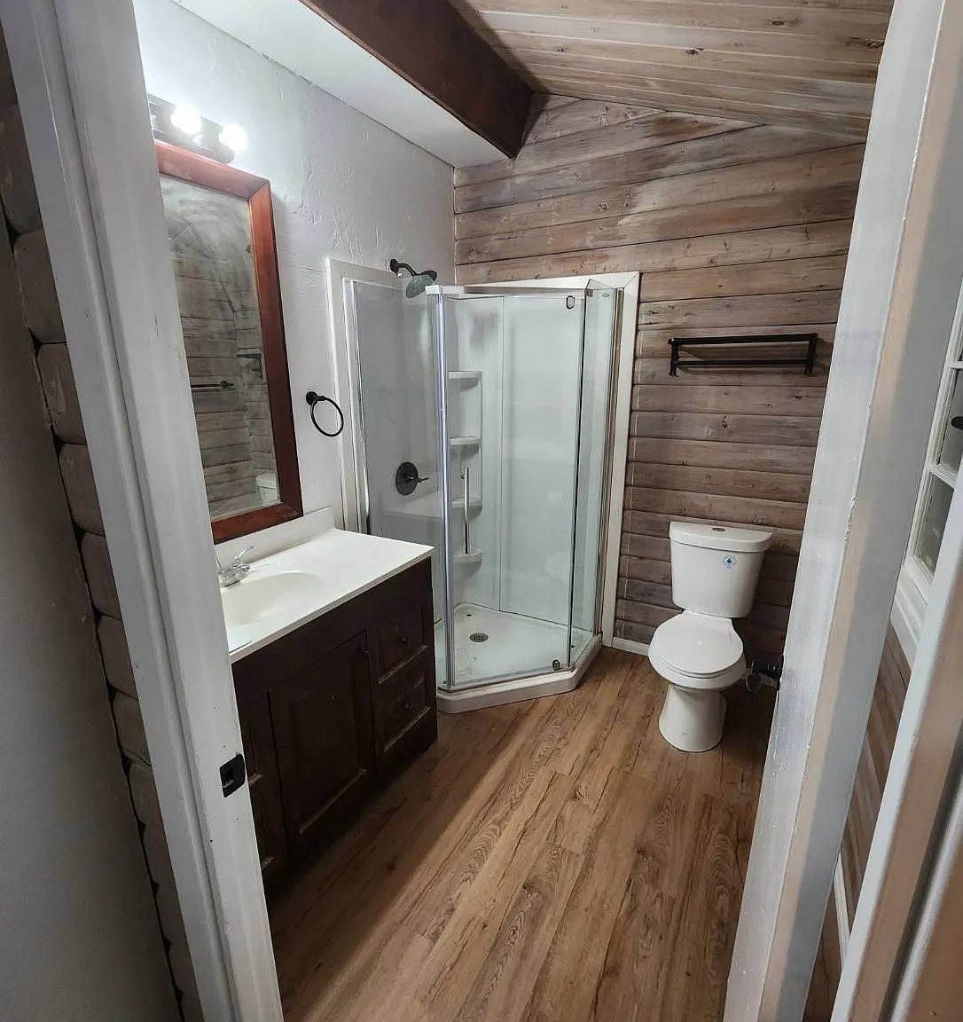 2 bed, 1000 sqft, $2,200 — Photo 4