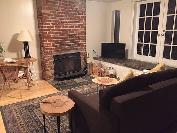 2nd image of 246 Texas St