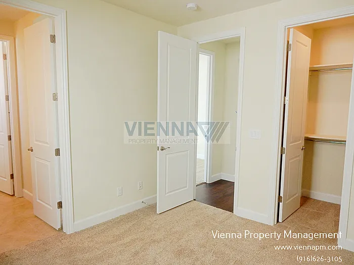 1062 Yucca Dr — Photo 15