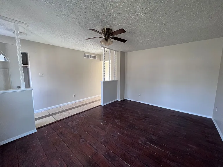 8908 Saint Louis Ave — Photo 3