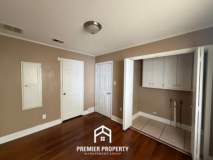 4744 Durbin Ave — Photo 8