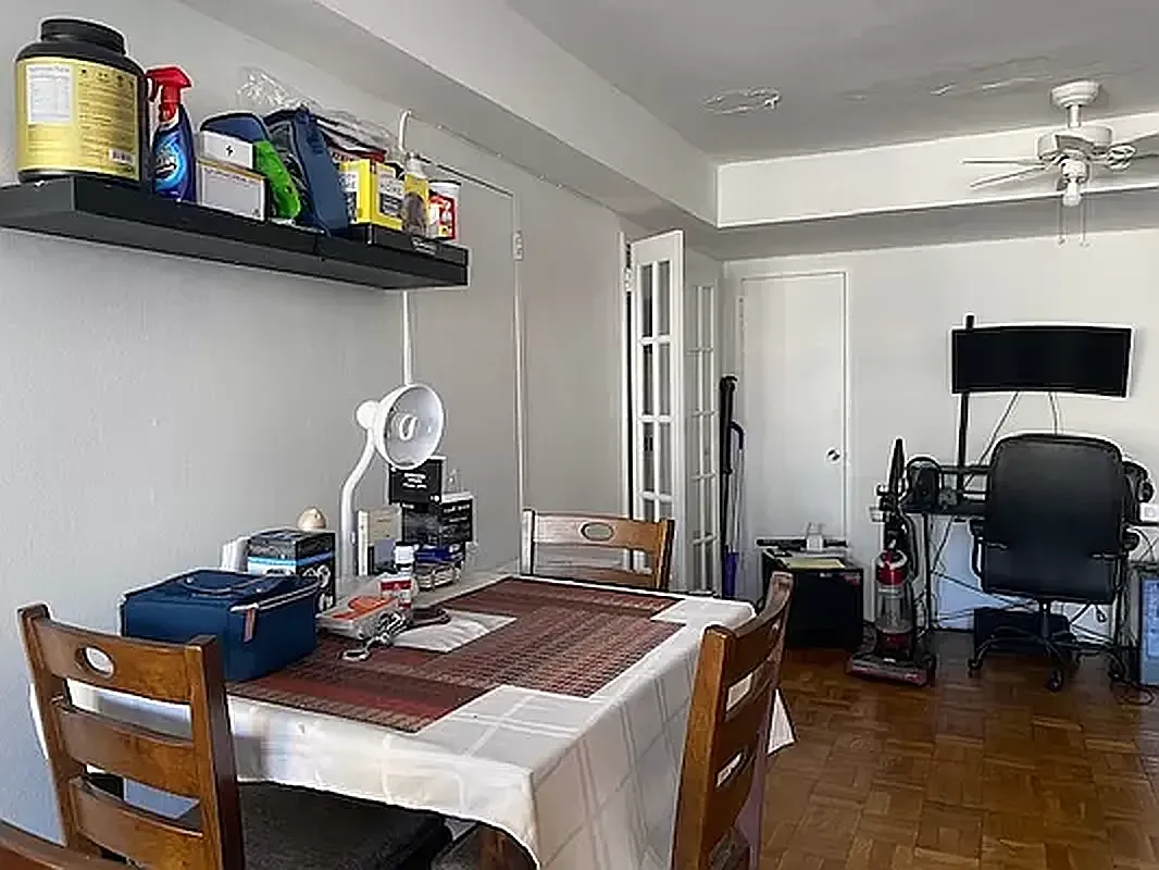 321 East 48th Street — Photo 4