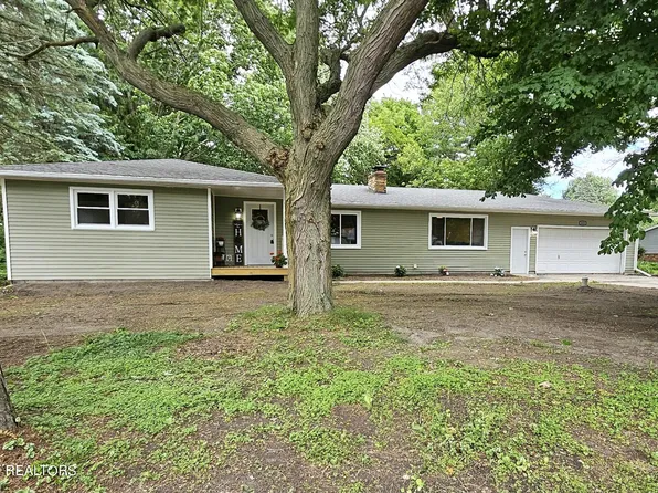 415 Harpers Way, Lansing, MI 48917