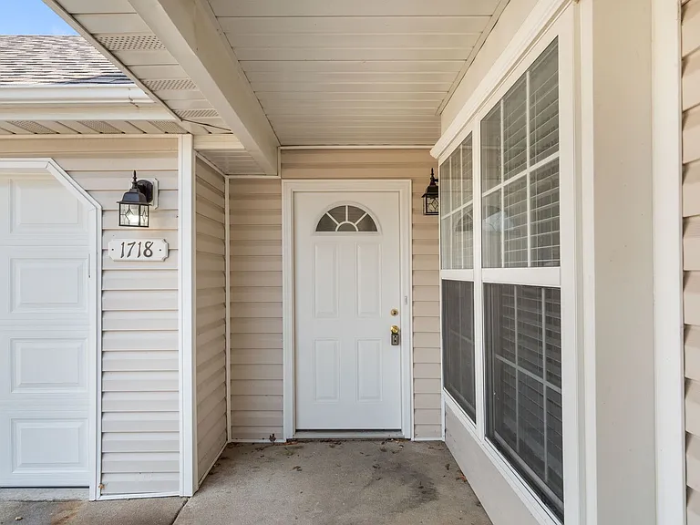 1716-1718 Juniper Dr — Photo 2