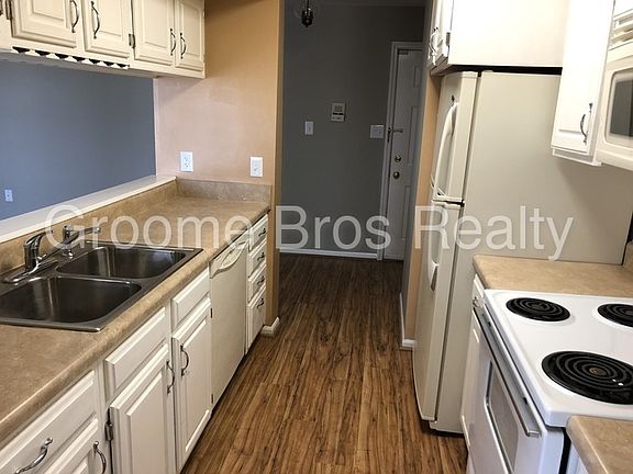3rd image of 10217 Wolfe Manor Ct Unit 406
