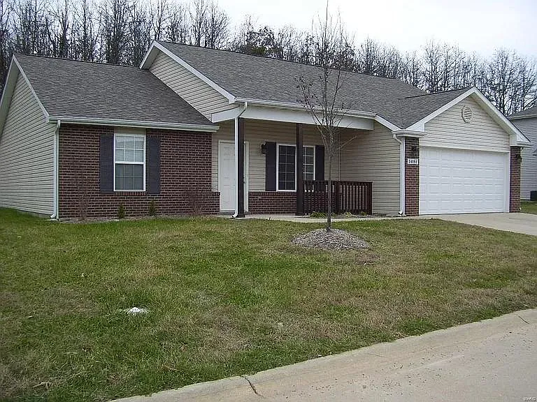 24084 Tanglewood Rd
